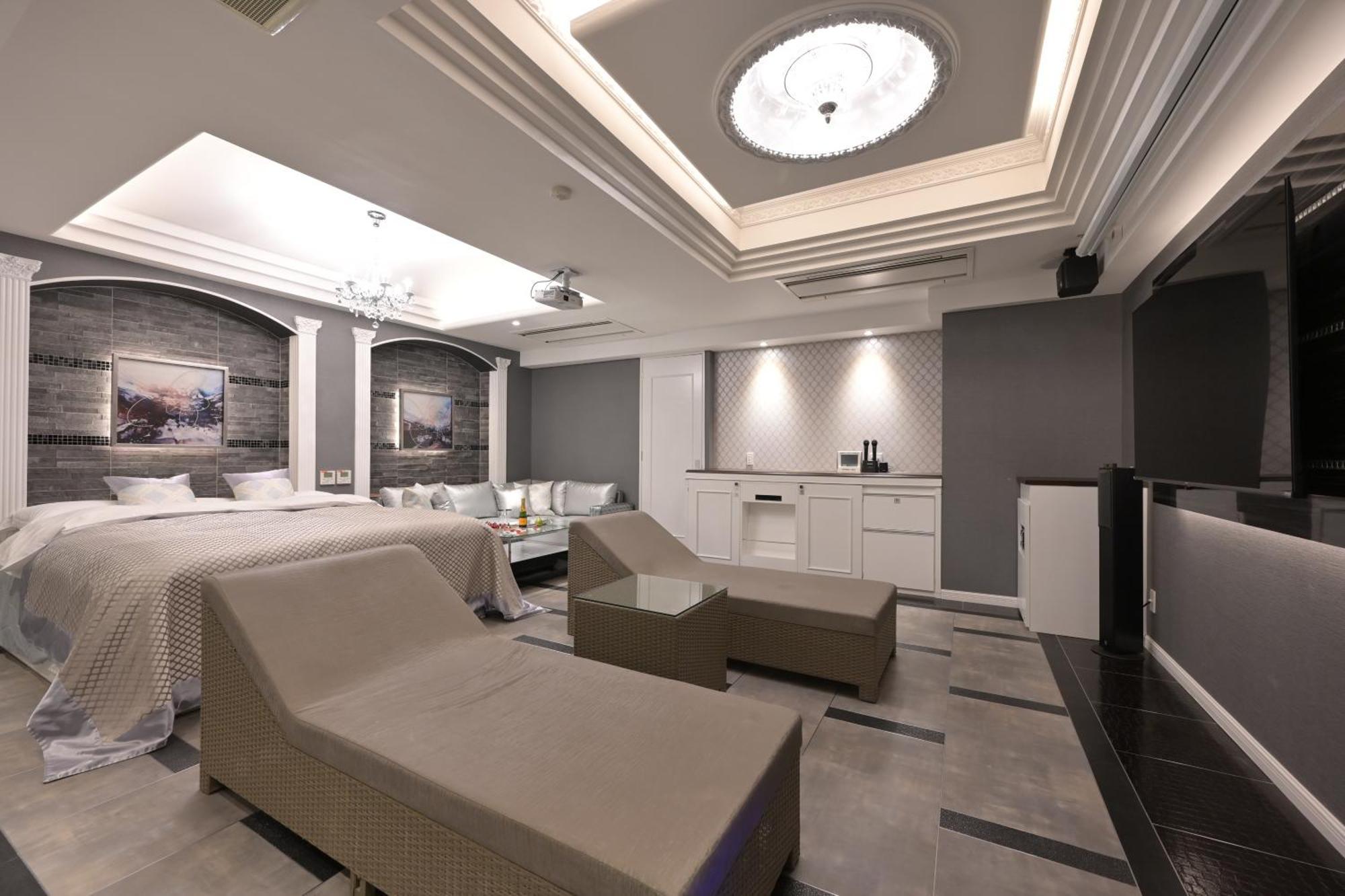 Hotel Crystal Gate Nagoya - Couple Hotel (Adults Only) Dış mekan fotoğraf
